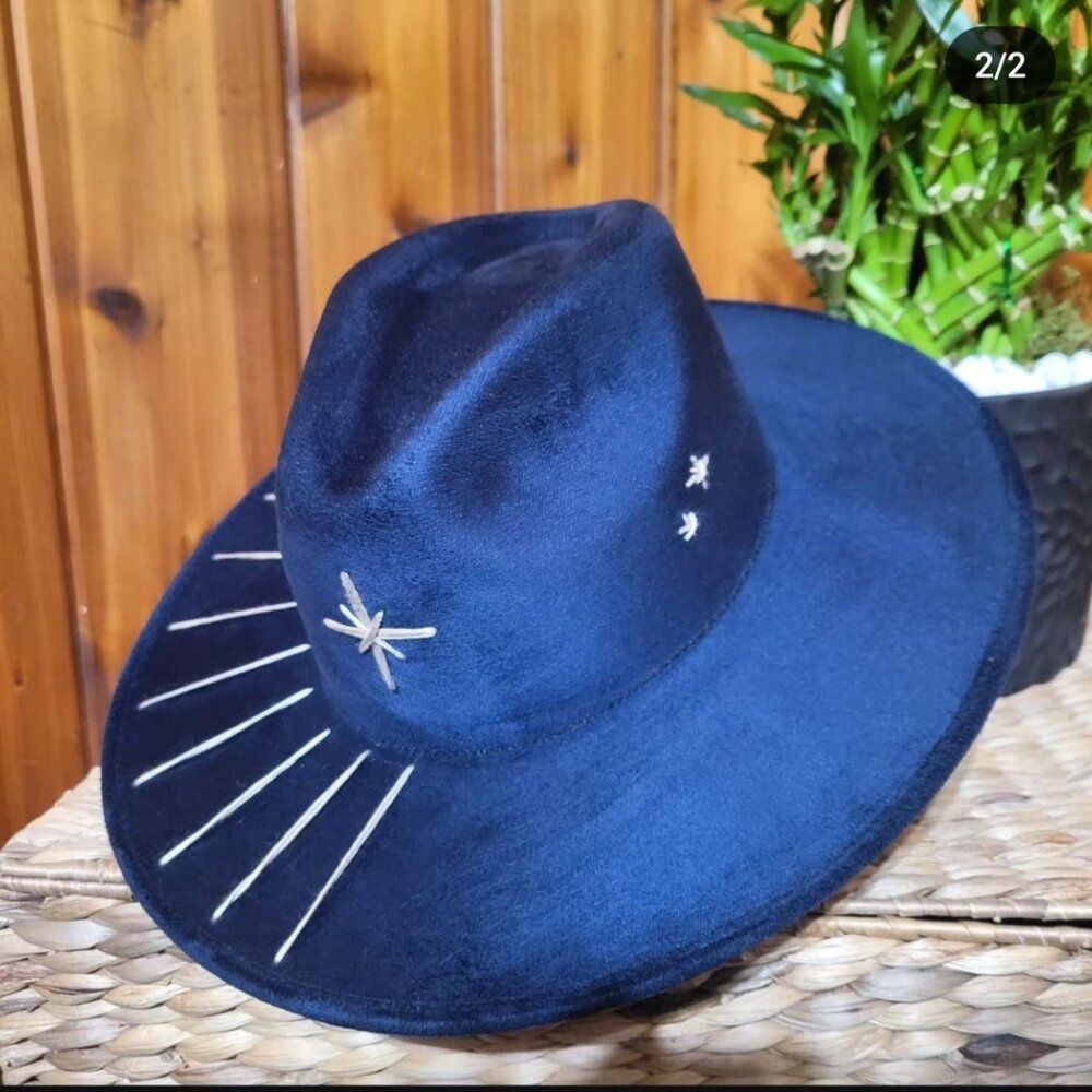 Blue hat - Picture 2 of 2